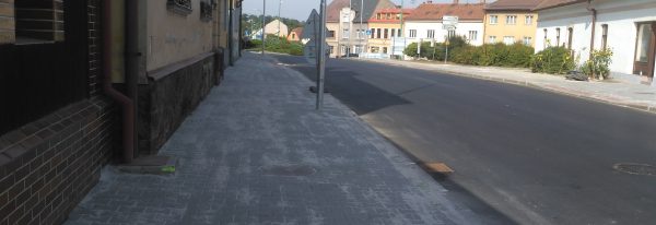 Chodníky a veřejné osvětlení ul. Jaromírova