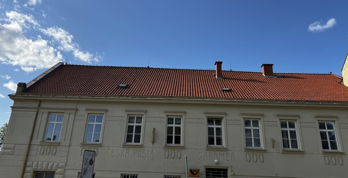 Nátěr oken na čp. 18 (pošta)